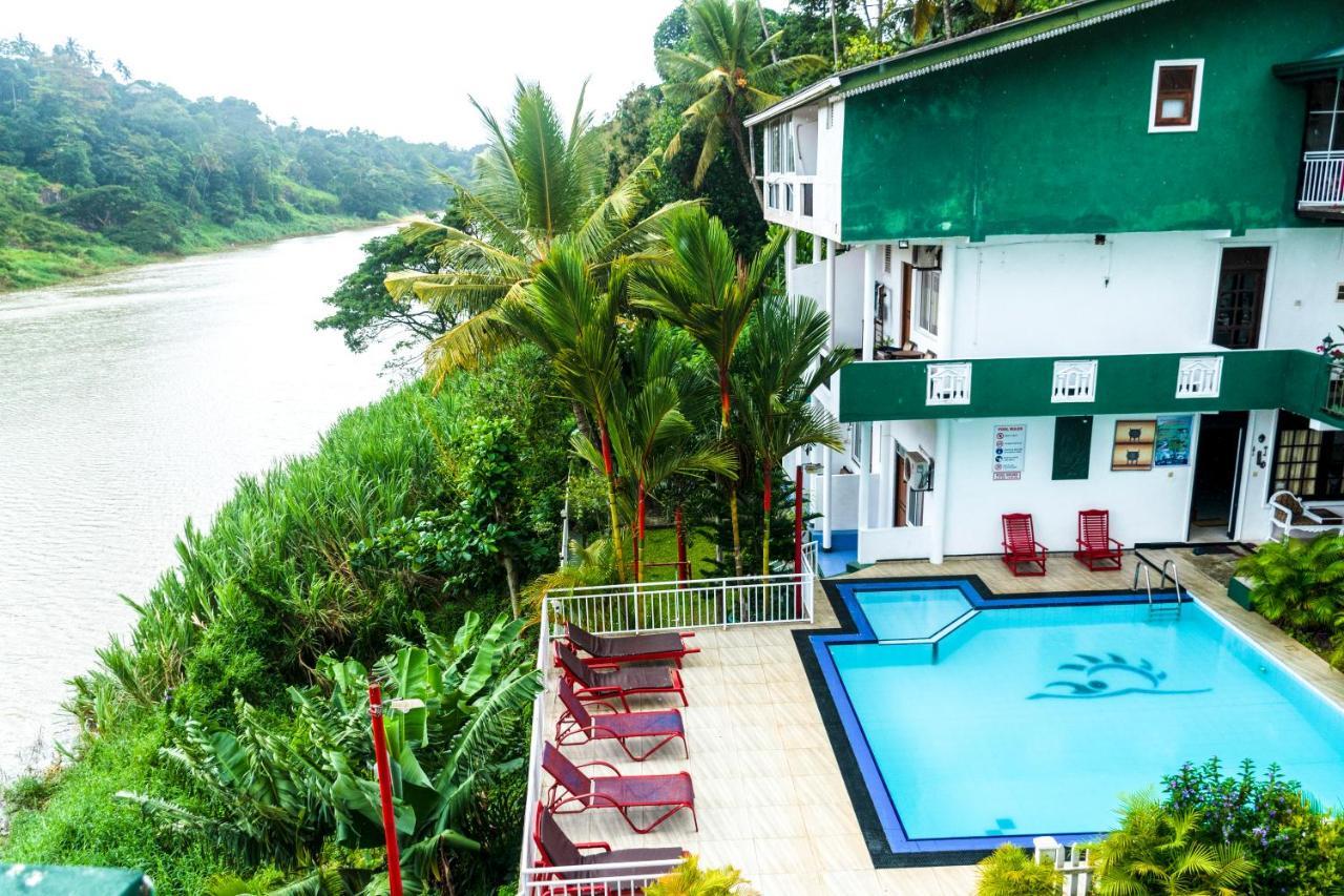 Kandy Riverside Villa ภายนอก รูปภาพ