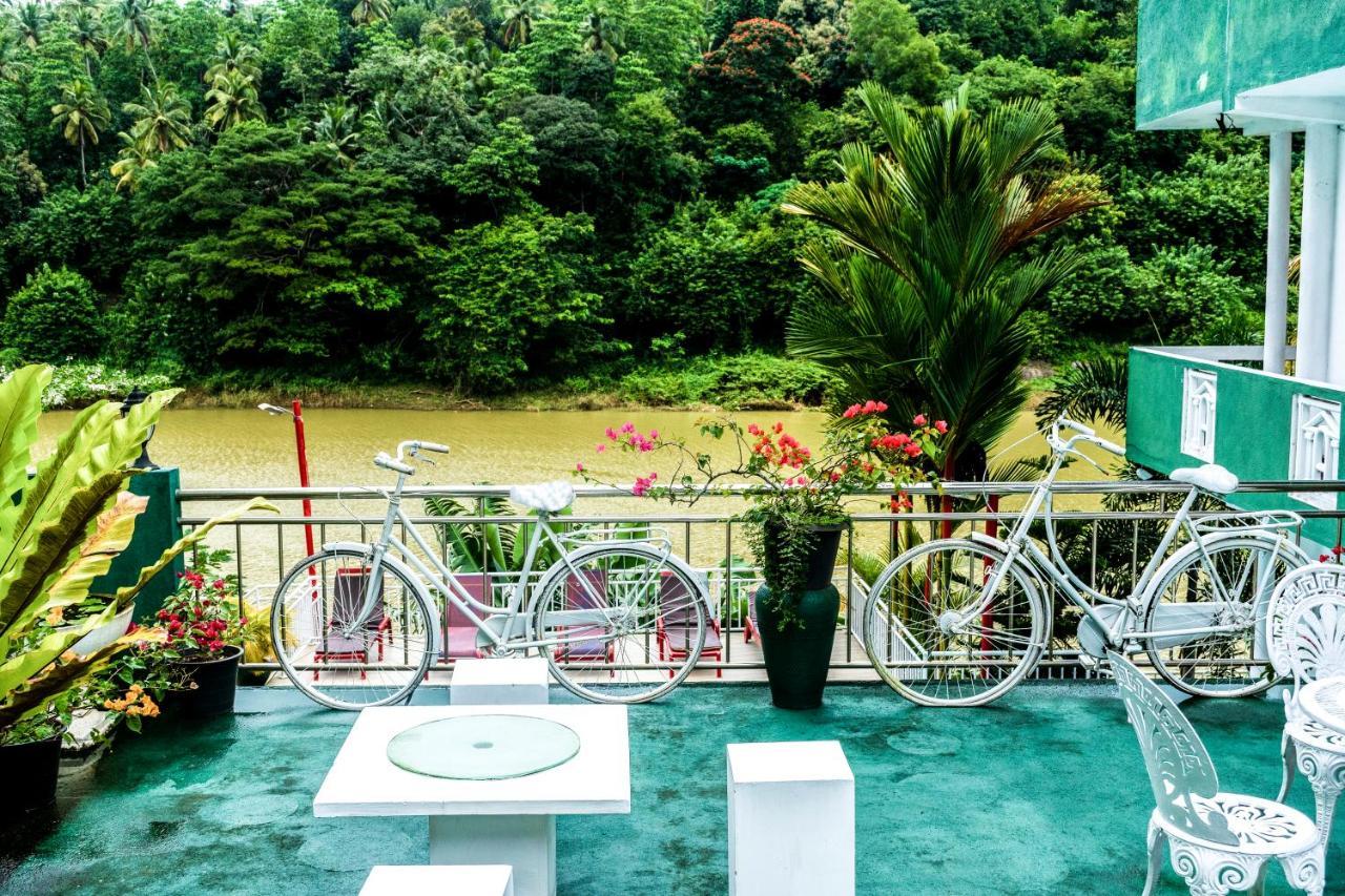 Kandy Riverside Villa ภายนอก รูปภาพ